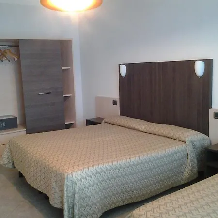 Hotel Lux 3*