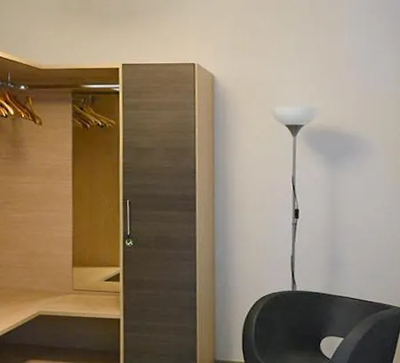 Lux 3* Modena