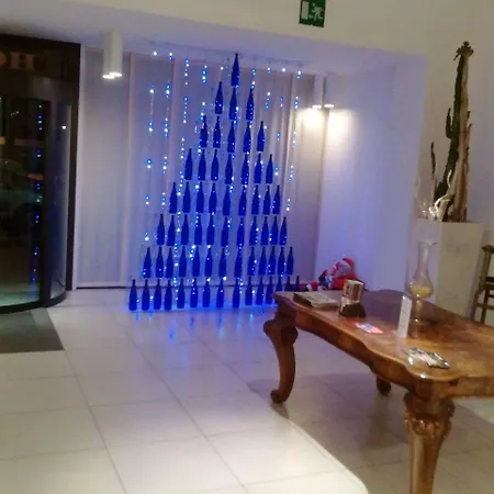 Lux 3*