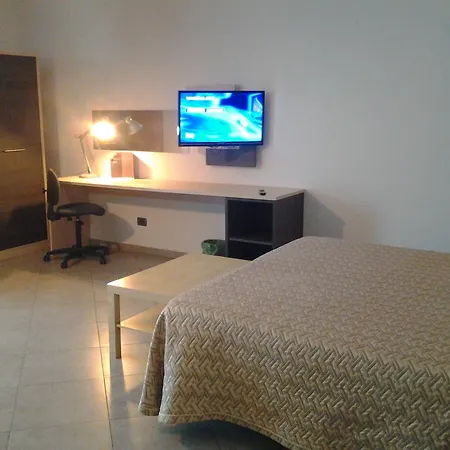 Lux Hotell 3*