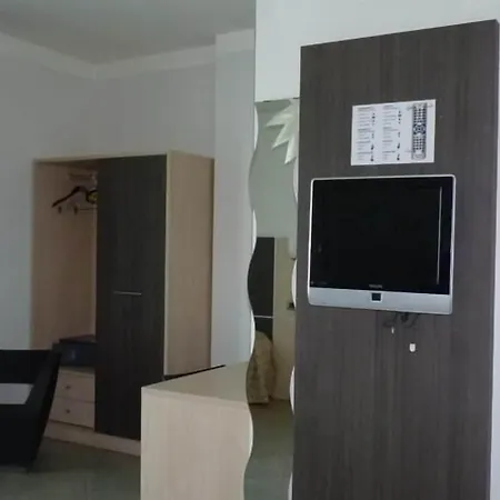 Lux 3* Modena