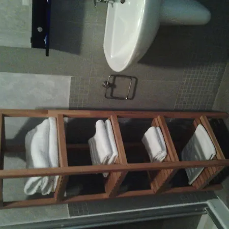 Lux ホテル モデナ