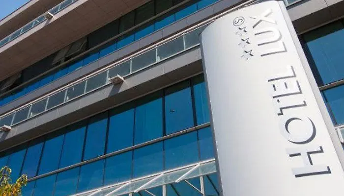 Отель Lux Модена